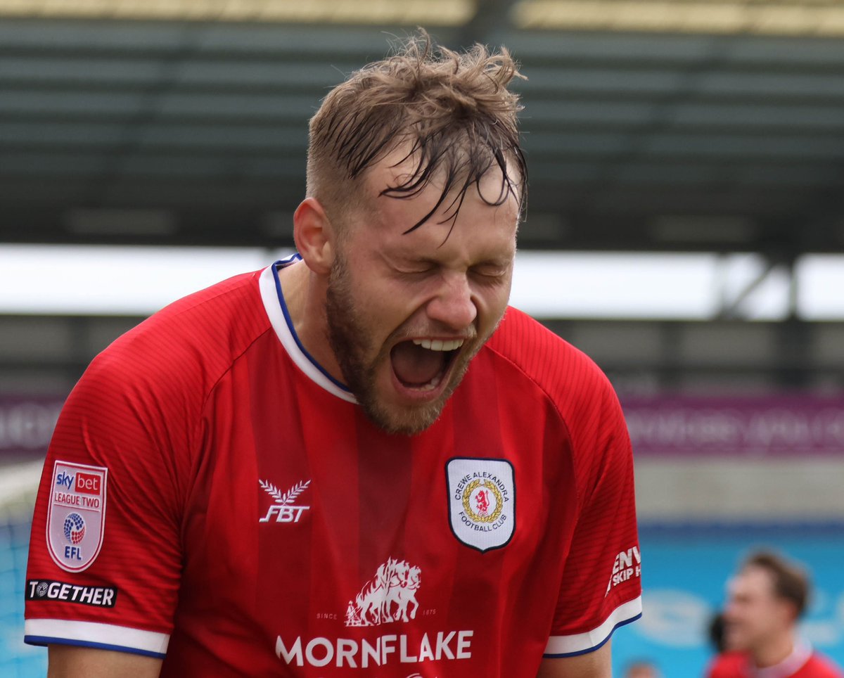 He’s Red and White, and so am I… 😍 #CreweAlex