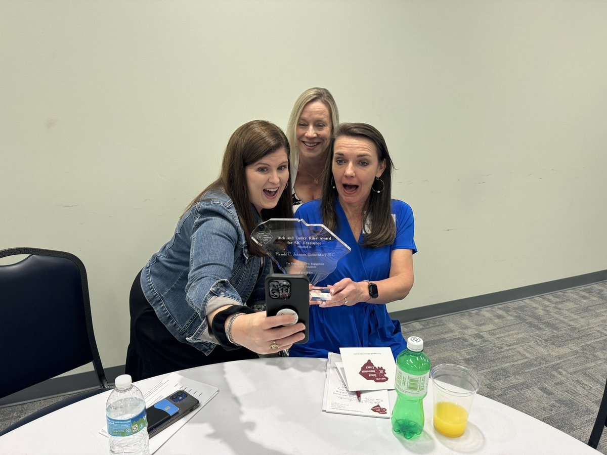 coxe_coxe's tweet photo. Harold C Johnson Elementary School has been recognized as the recipient of the 2024 Riley Award for SIC Excellence!#LearnServeGiveAsOne #ConnectedAsOne https://t.co/VH0IsAb9N8