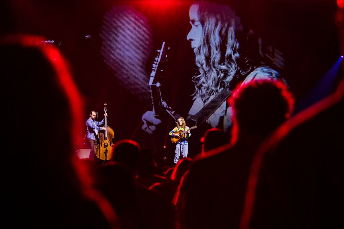 Check out these epic photos to relive the magic of night one with Billy Strings. 📸 Who's ready for round two tonight?! 🎉 Don't miss out on another unforgettable evening with @BillyStrings at Rupp Arena! 🎻 Let's make night two even more incredible! 🌟 📸: Jesse Faatz