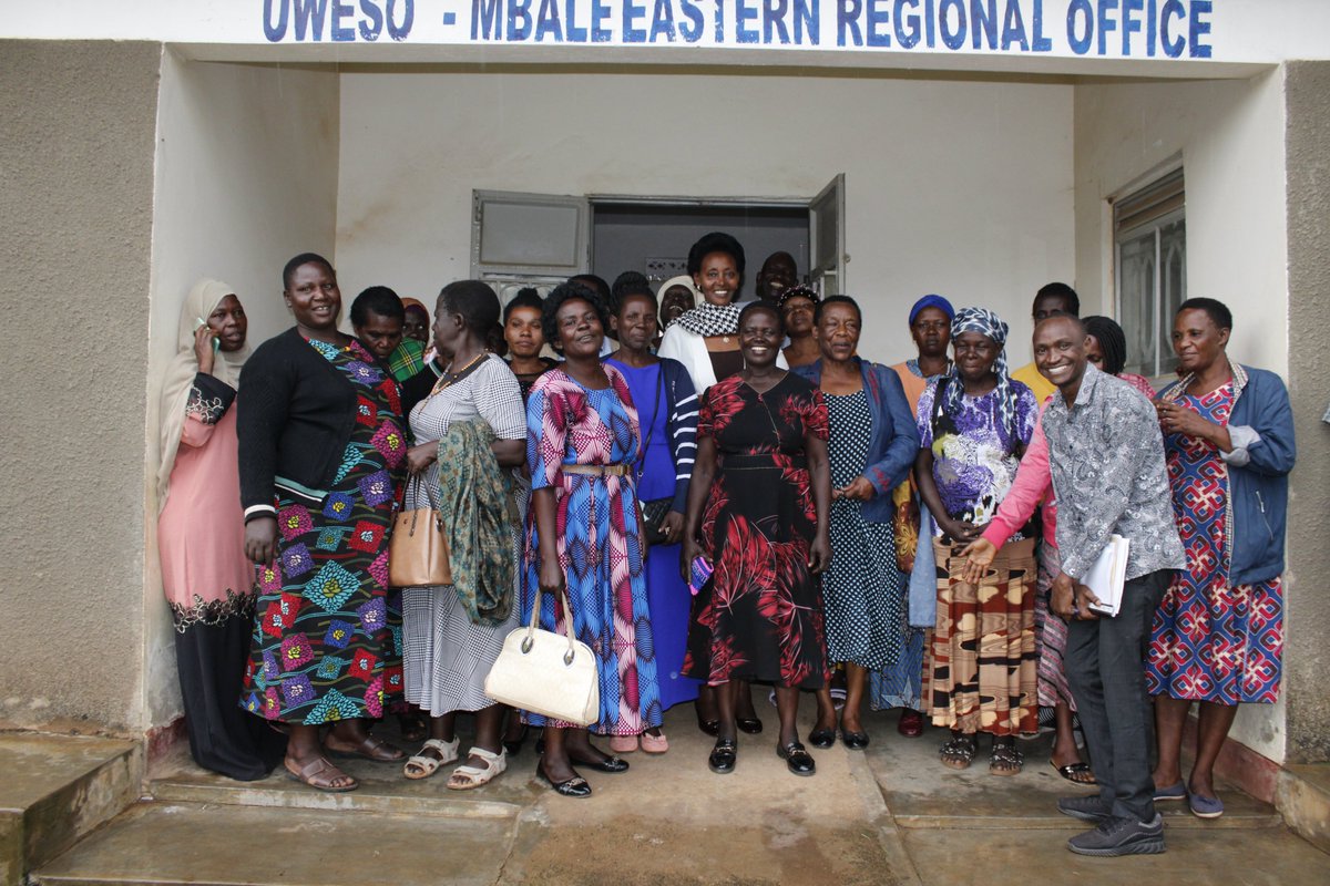 @UWESO1 #BECs in Mbale volunteer to collect food from the markets to support children in need. CEO Jolly K. Kaguhangire visited the group with BECs from 7 nearby districts, to discuss how to expand #communityfoodbanking & impact.@Nyinancweende @JanetMuseveni @LumonyaOlive