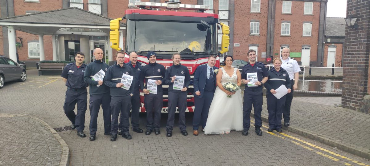 Powey Lane, and Ellesmere Port, attended the Port Mariner today to deliver water safety advice to local water users and gate crashed a wedding! Apologies to the happy couple but we hope the photos  made your day a bit more unique! #BewaterAware #weddingcrashers