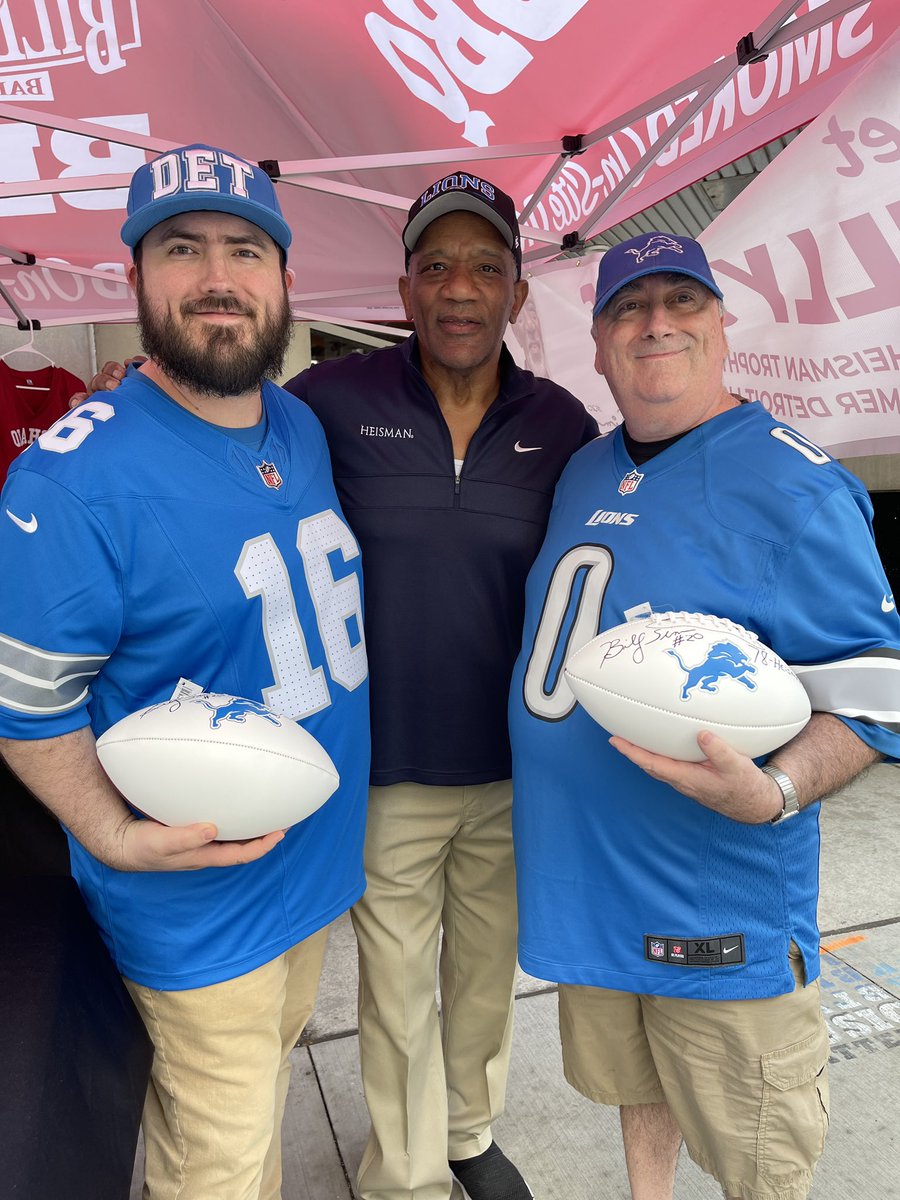 So much fun at the #NFLDraft We even got to meet @Lions great @RealBillySims