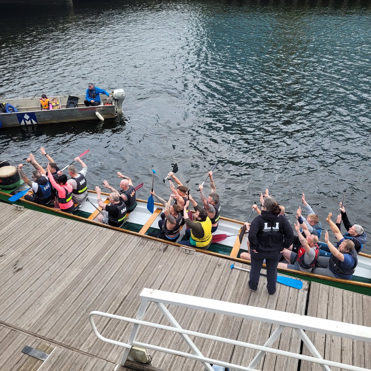 Well done to the Penny Dinners Dragon Boat Challenge Winners @PennyDinnersCor @MeithealMara @CorkDragons #cork #dragonboat 🐉🛶