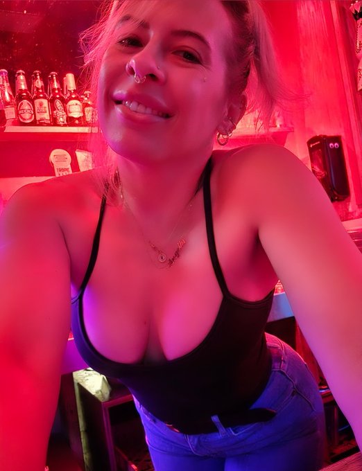 Will send feet pics to anyone that sends me money for my pedicure today 👣👣👣😘 Venmo: Angiemariedreams@gmail<a href="/tag/wigglegram"class="tags"><span>#wigglegram</span></a><a href="/tag/nishika"class="tags"><span>#nishika</span></a>