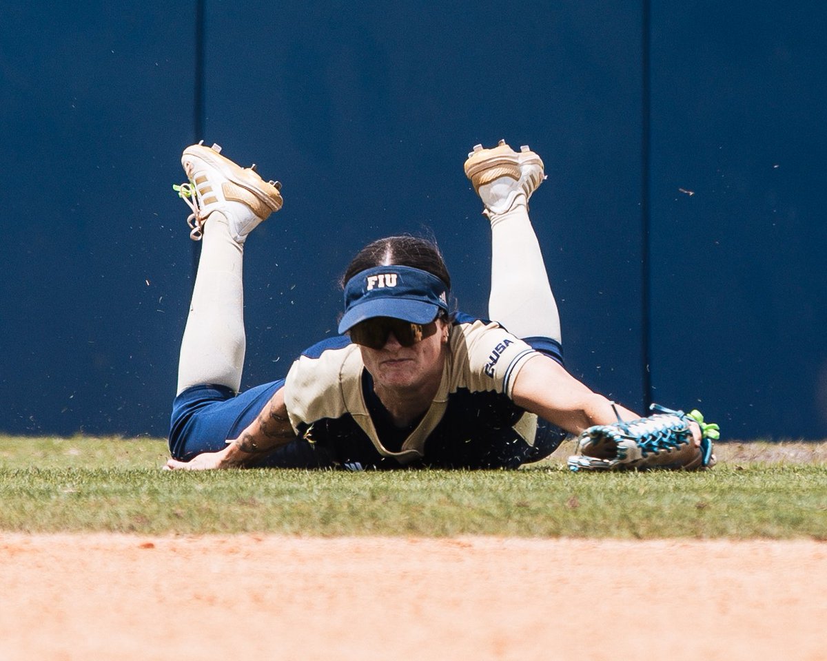 FIUSoftball tweet picture