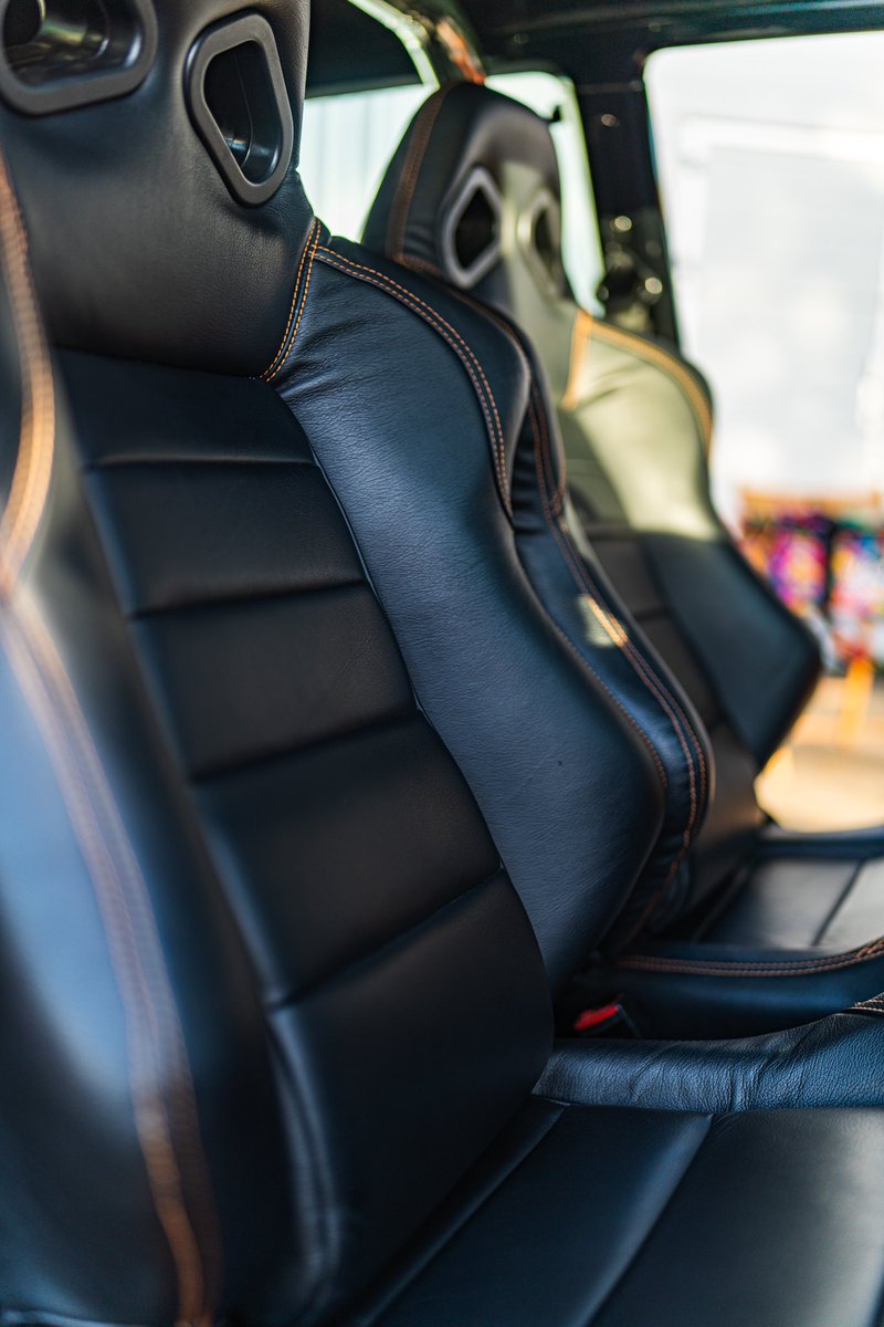 Award-winning leather cleaning, only with a Dodo twist and unique fragrance. That's Pimp My Hide.

You can apply Pimp My Hide to vinyl, faux leather (vegan leather), leatherette, pleather, aniline leather and coated (connollised) leather. 

❤️🛞🐄