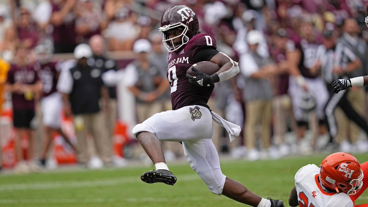 Eagles' new weapon Ainias Smith: - 22 years old - 53 catches, 795 yards, 2 TDs in 2023 - Texas A&M's 2nd all-time leading WR (only behind Mike Evans) Can line up all over the offense, and is a return specialist. Fun player.