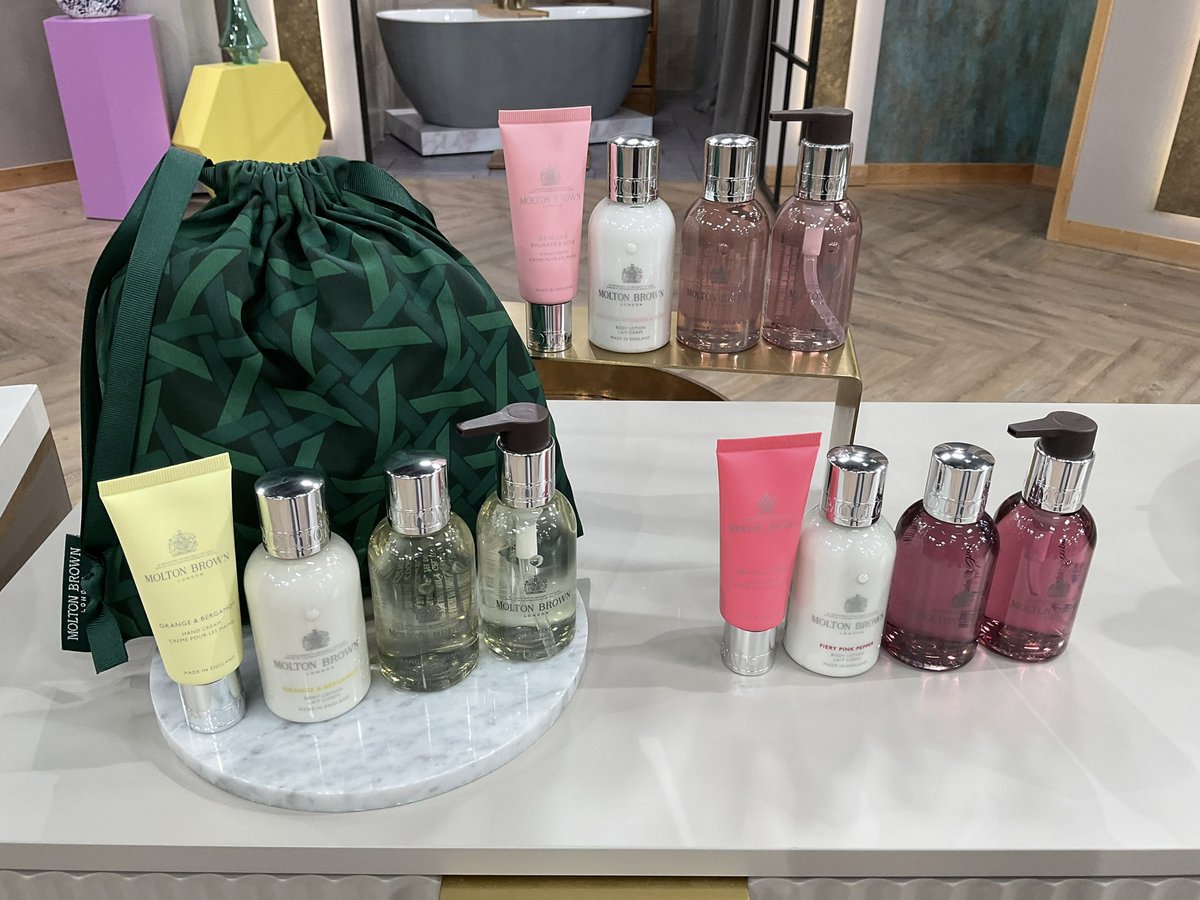 #ad taking over from the brilliant @AliYoungBeauty at 8pm with an hour of the Iconic Molton Brown… all on easy pay and zero p&p! QVC Freeview 16…
