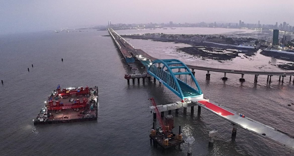 India successfully launched its first arch bridge by float over method in the open seas connecting Mumbai’s coastal road with the BAndra Worli Sea link. This 2000 MT prefabricated bridge was transported overnight from Mazgaon Dock on a 11,000 MT barge. For the first time float