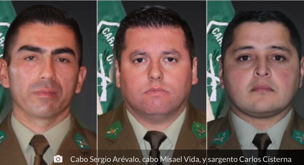 Que en Paz Descansen  
Sargento 1º Carlos Cisterna Navarro (QEPD) 
Cabo 1º Sergio Arévalo Lobos (QEPD)  
Cabo 1º Misael Vidal Cid (QEPD) 
Lamentable Atentado Terrorista en Cañete que costo la vida de 3 #Carabineros , Mis Condolencias hacia las Familias y a la Institución
😢🙏🇨🇱