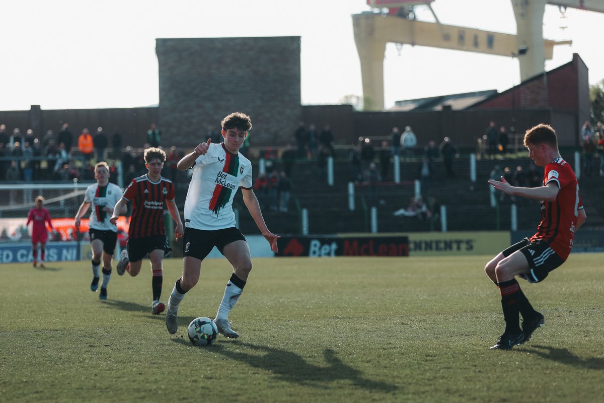 Glentoran tweet picture