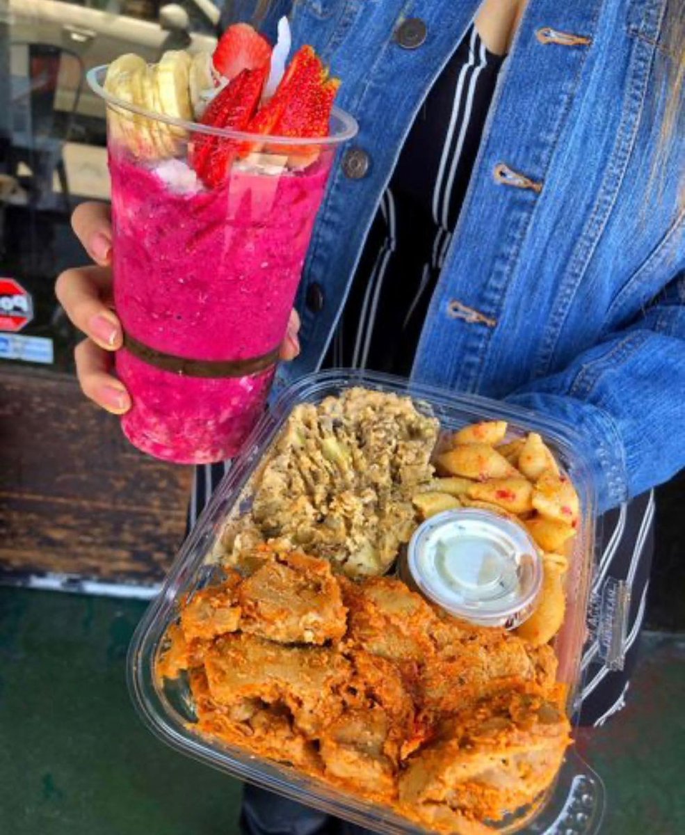 natureweljuice's tweet photo. Toppings galore on our wildly popular acai bowls @naturewelljuicebar 3 locations across LA!

#naturewell #sunsetblvd #juice #healthylifestyle #smoothie #smoothiebowl #juicebar #juicecleanse https://t.co/3ulMdOvZZx