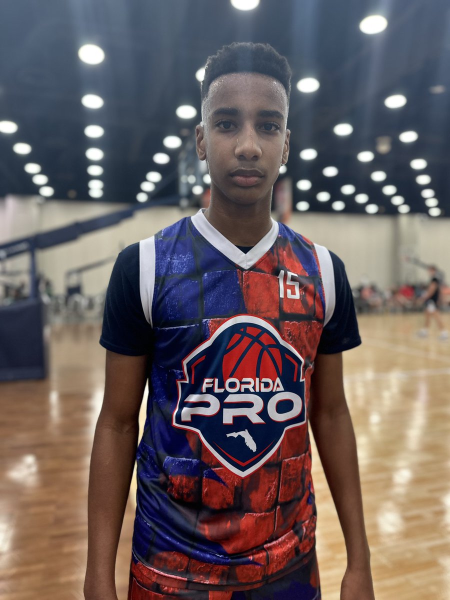 hoopseen's tweet photo. Florida Pro Key 2027 with a win over Midwest Explosion 67-45. 

James Williams with 21 points in the win. https://t.co/7w3yv38kz0