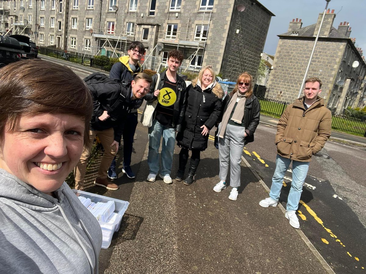 🏴󠁧󠁢󠁳󠁣󠁴󠁿 Great to be out delivering survey cards in Seaton between classes yesterday for @KirstySNP! Weather turned out to be lovely ☀️ #ActiveSNP #ActiveYSI