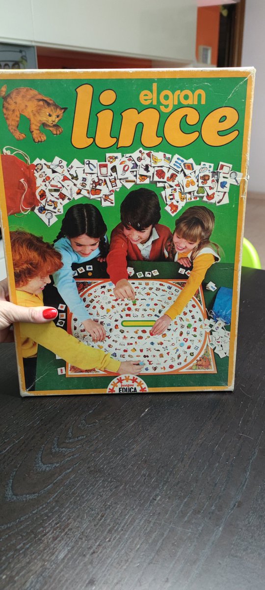 silbura's tweet image. Casi  40 años tiene este juego. Hemos jugado la bolsa entera:
Luisete: 68
Yo: 71
El Lapa: 74
Y yo q si tiene problemas de atención y eso 🫤 #yofuiaEGB