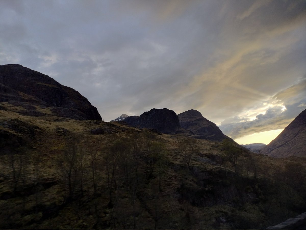 Three sisters Glencoe, stunning tonight😍