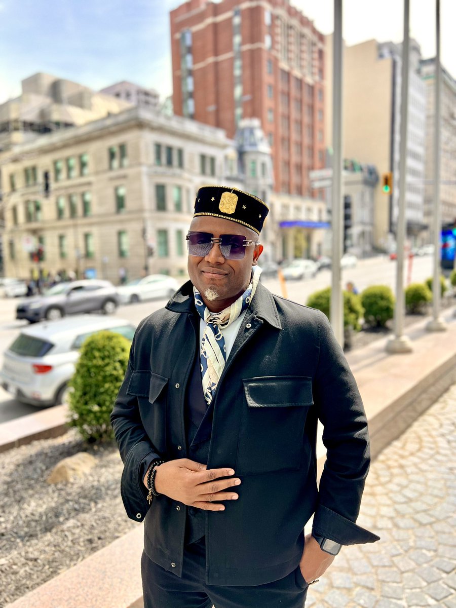 🌹Well arrived in #Montreal for a #Sold-#Out #Show for the #Togolese #community in #Canada! #CTC 🎉Bonne fête de l’indépendance du Togo 🇹🇬 🌹Bien arrivé à Montréal pour un show à guichet fermé avec la communauté togolaise au Canada! 🤍 ——