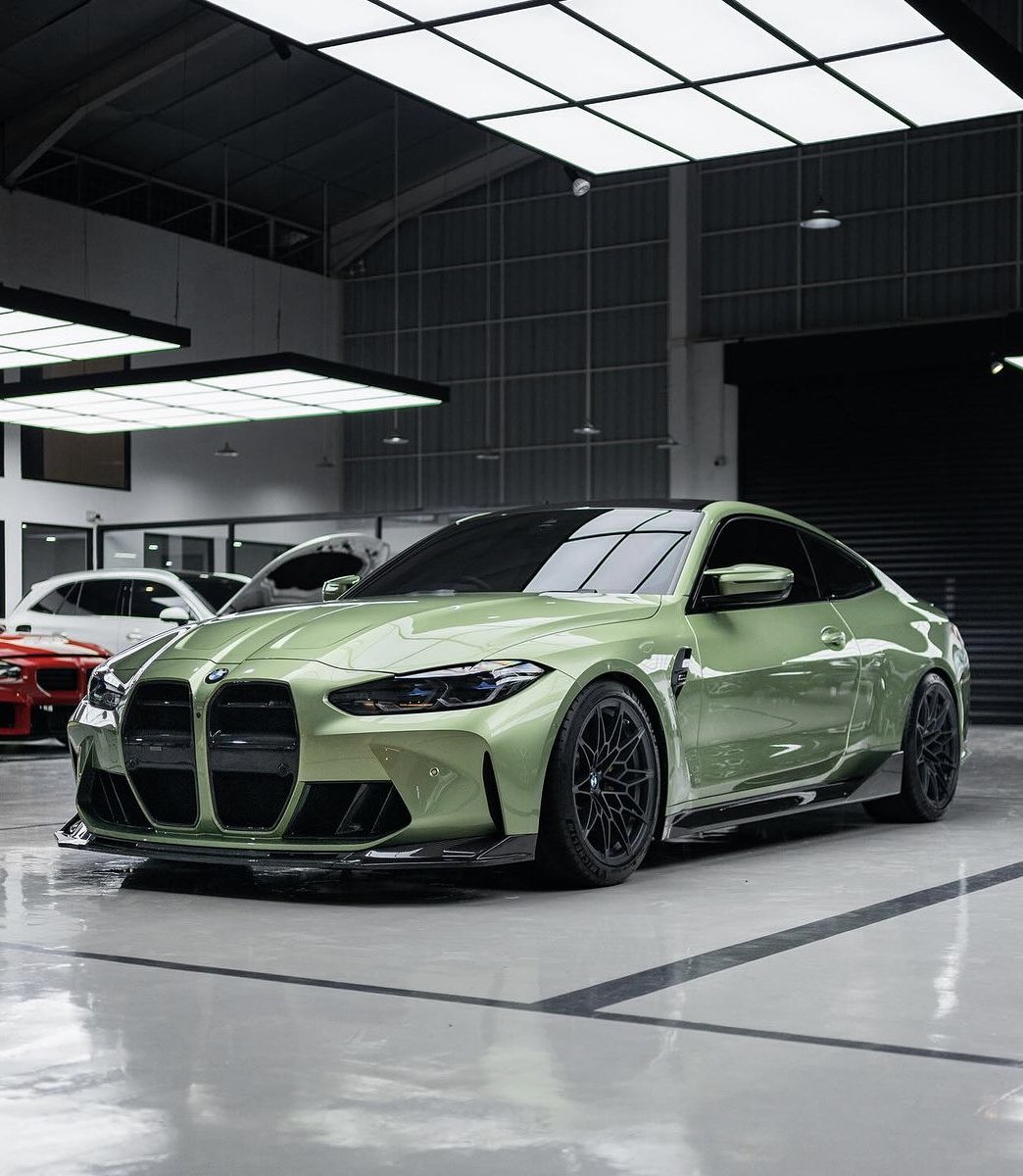 LuxuryCars365's tweet photo. BMW M4 Competition ♠️ https://t.co/PEZV6Ow55X