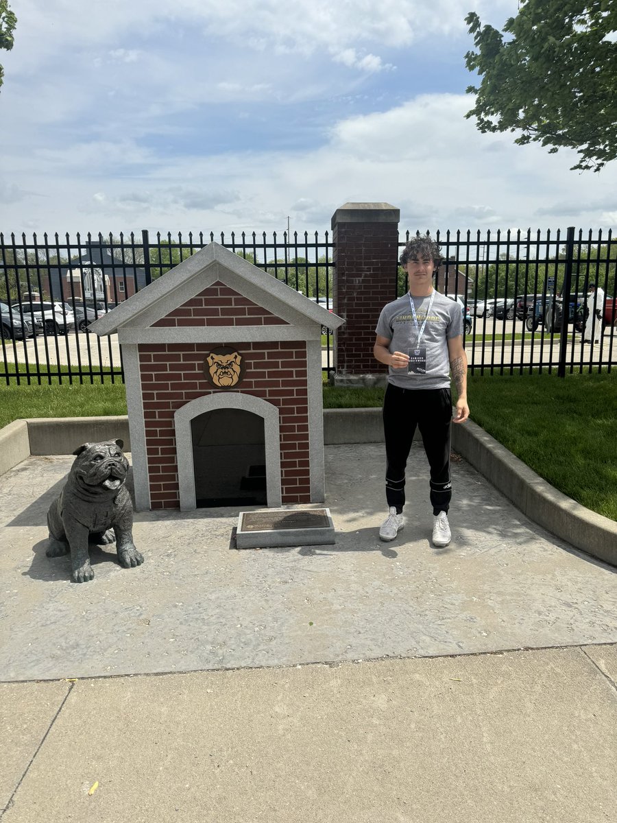 c_underwood3's tweet photo. Had a great visit today at the University of Butler. Thank you to @CoachSiwicki for inviting me and having me out. Can't wait to be back! https://t.co/cXPcGkp9ca
