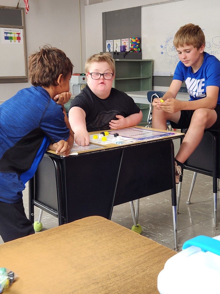 usd331kems's tweet photo. Aric, Bentley, and Cason working together on math in Mr. Robert's room.  GO EAGLES! https://t.co/6XkXhg8xEz