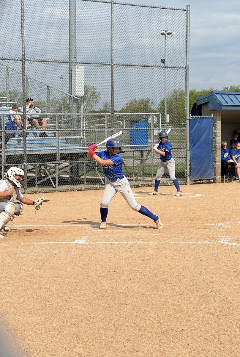 We hope everyone is having a great day at the FC 🥎 Invitational!

Best of luck to @BulldogsCN @GoGrizzlyCubs @FCFlashes @mccutcheonmavs 

Game 1 featured two clients, FC 🆚 McCutcheon

#VirtualAnnouncer