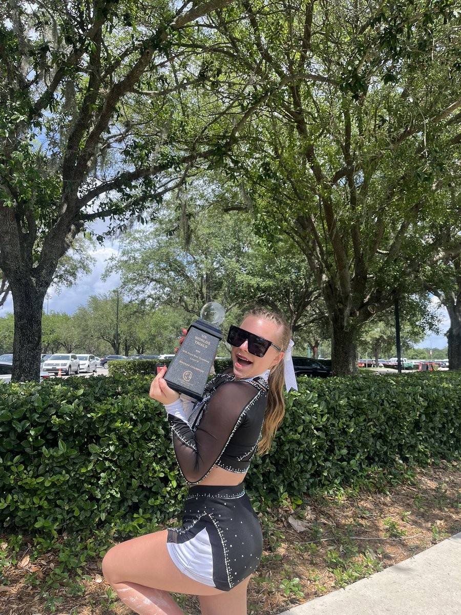 reags_cheer4L's tweet photo. OMNI IS GOING TO FINALS๐๐ #goomnigo https://t.co/vTdfJFWD6m