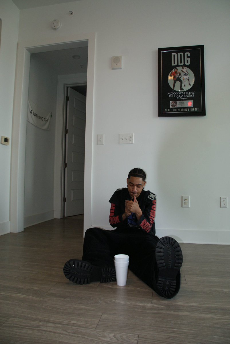 Devislit's tweet image. 