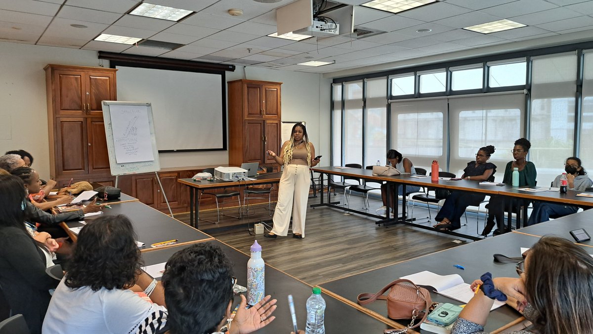 What are the fundamentals of good short fiction, and what lessons do shorter forms teach a writer about moving on to the novel? #bocas2024 workshop:  Start Short, with Zalika Reid-Benta