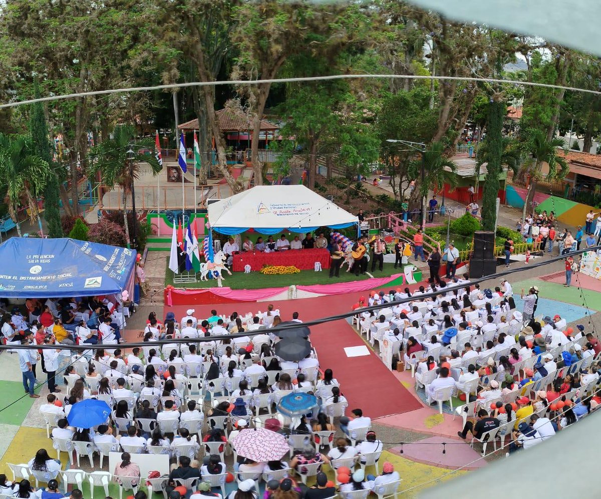 Celebramos los días de cierre de la Campaña Nacional de Vacunación 2024, desde el departamento de Jinotega.
#SomosVictoriasVerdaderas
#AbrilMilVecesVictorioso
#BuenGobiernoSandinista