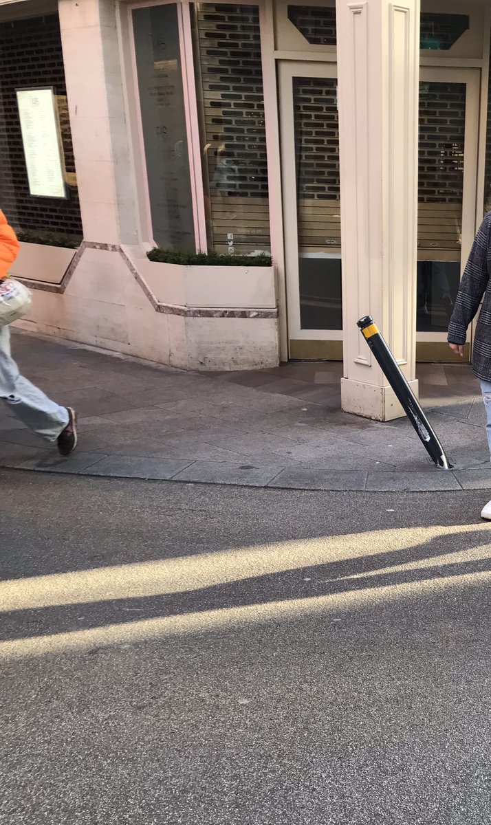 MikeMcKillen's tweet image. This #bollard on corner of Clarendon St., D2 took a metal bending hit. Great that it’s metal! With incompetent drivers that could well have been a bike user or pedestrian. I trust the vehicle is damaged.