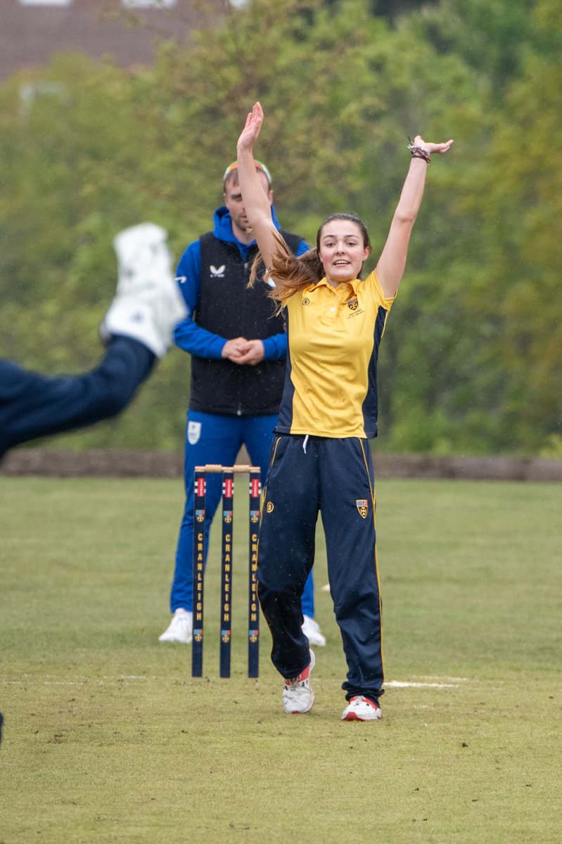 CSSportPhoto's tweet photo. Frustration for the @CSCricket Girls 1st XI who had Surrey CAG 45 for 7 chasing 93 to win when persistent rain forced the game to be abandoned https://t.co/Yt66FgGmOE