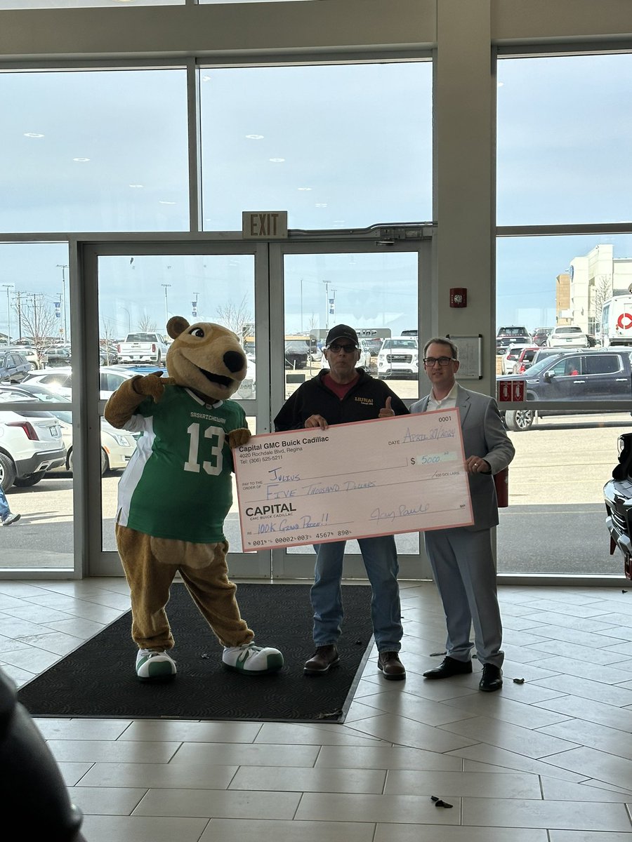 Make some noise for Capital Auto Group! Today they made an incredible “hand-off” as they gave away $100,000 in cash and prizes to some very lucky winners! 💚