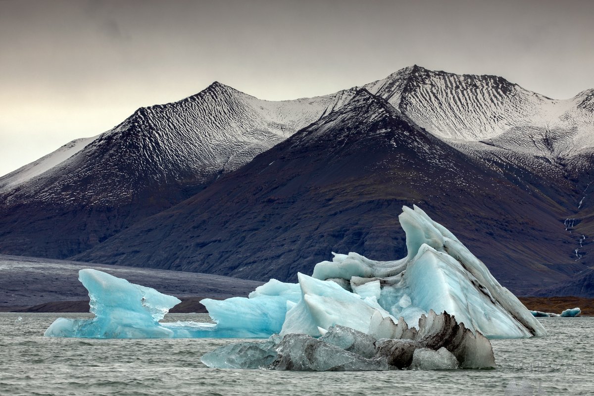 Another photo from my October 2021 trip to #Iceland. Even in grim weather Jökulsárlón is just beautiful.