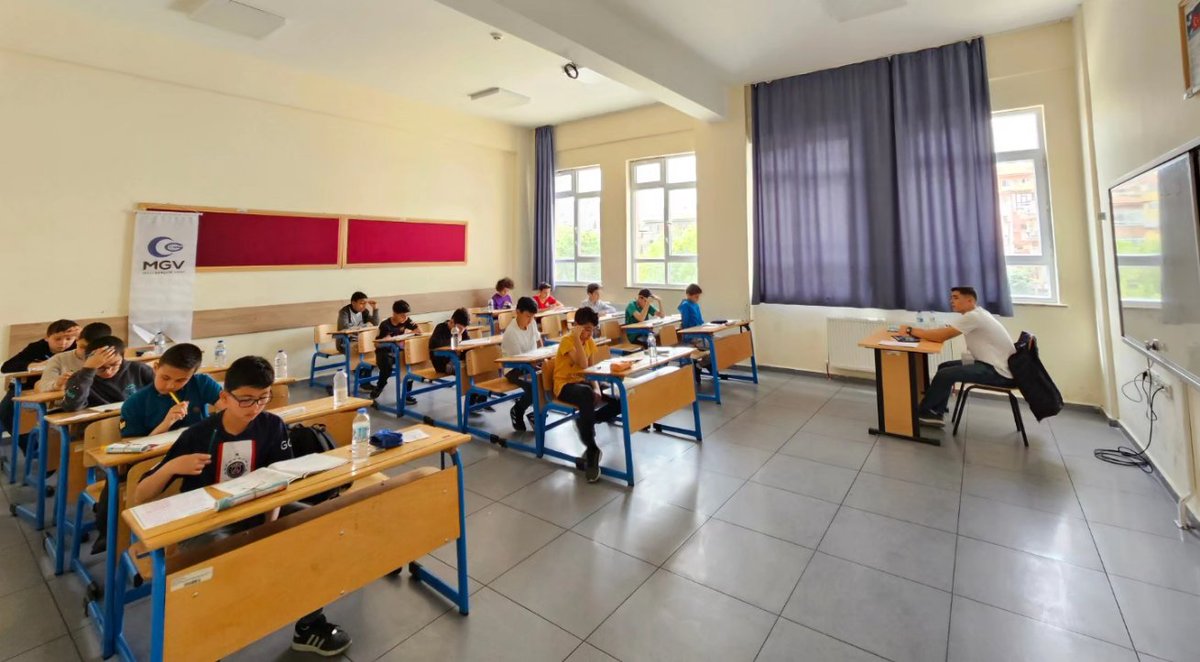 milligencmmk's tweet photo. Kaybedeni Olmayan Yarışma !

Her yıl düzenli olarak gerçekleştirdiğimiz Ortaokullar Siyer-i Nebi Sınavımızı bu yıl da öğrencilerimizin ve velilerimizin  yoğun ilgisi ile gerçekleştirdik. Sınava giren ��ğrencilerimize başarılar diliyoruz. https://t.co/sH0mDcjYZc