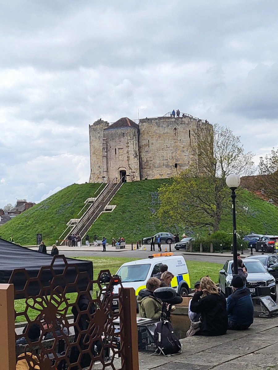 PhoenixAwoken's tweet photo. Policelot day out in York. #Filming #PoliceSA 🎬👮🏼♀️ https://t.co/vLi7JpSNpc