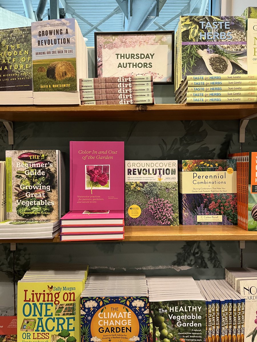 WDCGardener's tweet image. Thank you to all the great independent bookstores that carry my books and all Gardening books. #gardendc #bookstoredayv #independentbookstores #bookstores #gardemingbokks