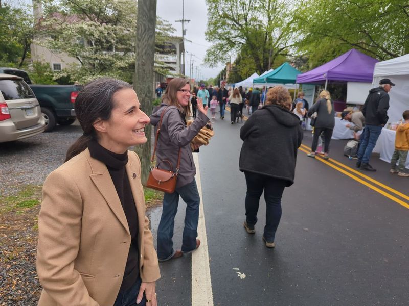 It was a good day for ducks 🌧️ 🦆 But it was just perfect for #Sperryfest2024! 🎪 So many artisans, great food, and fabulous people!  #TeamBoysko #VA10