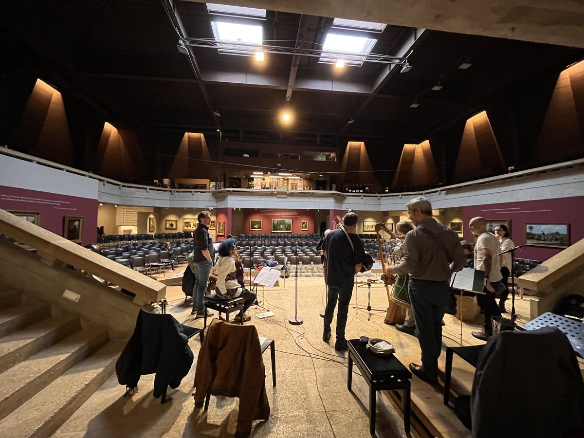 tenorvictor's tweet photo. Mañana a las 17h estaremos aquí, Fundación Pierre Gianadda de Martigny, Suiza, haciendo Folías antiguas con Hesperion XXI, Capella Reial y Tembembe Ensemble #jordisavall @FundacioCIMA rodeados de belleza y arte. #musicaclasica #musicaantigua #concierto #folias #barroco https://t.co/p7vaidUtVt