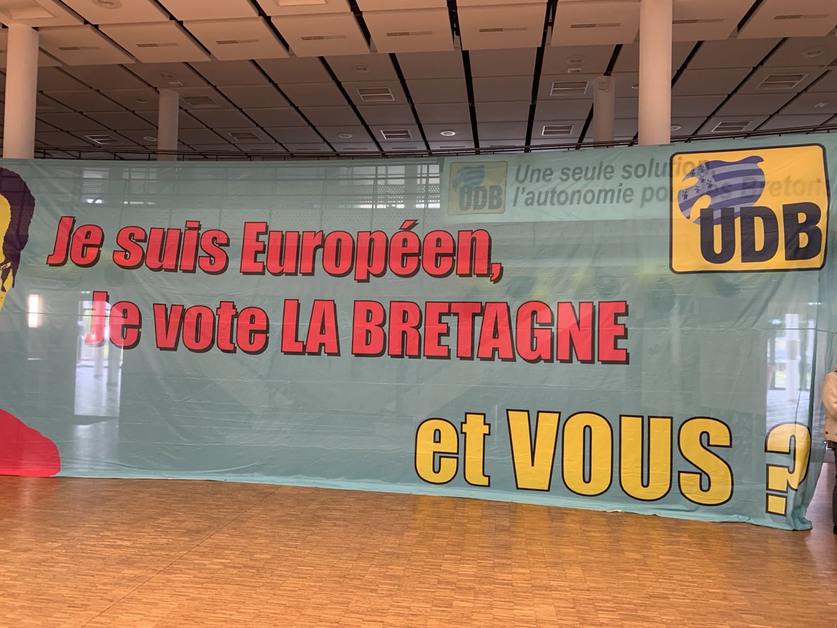 edwyplenel's tweet image. À Pontivy pour célébrer les 60 ans de l’Union Démocratique Bretonne (UDB) qui porte l’imaginaire politique d’une France plurielle, délivrée du Grand Un du pouvoir monarchique et du Grand Même de l’identité univoque. ⁦@UDB__⁩ ⁦@Peuplebreton⁩