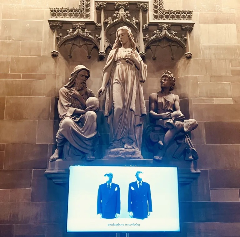 Thanks to everyone at the John Rylands Library, Manchester, for hosting our “Nonetheless” launch event in their spectacular building and to @JonSavage1966 for interviewing us. And of course to everyone who attended the event! (Photo: Jon Savage) library.manchester.ac.uk/rylands/ #PetText
