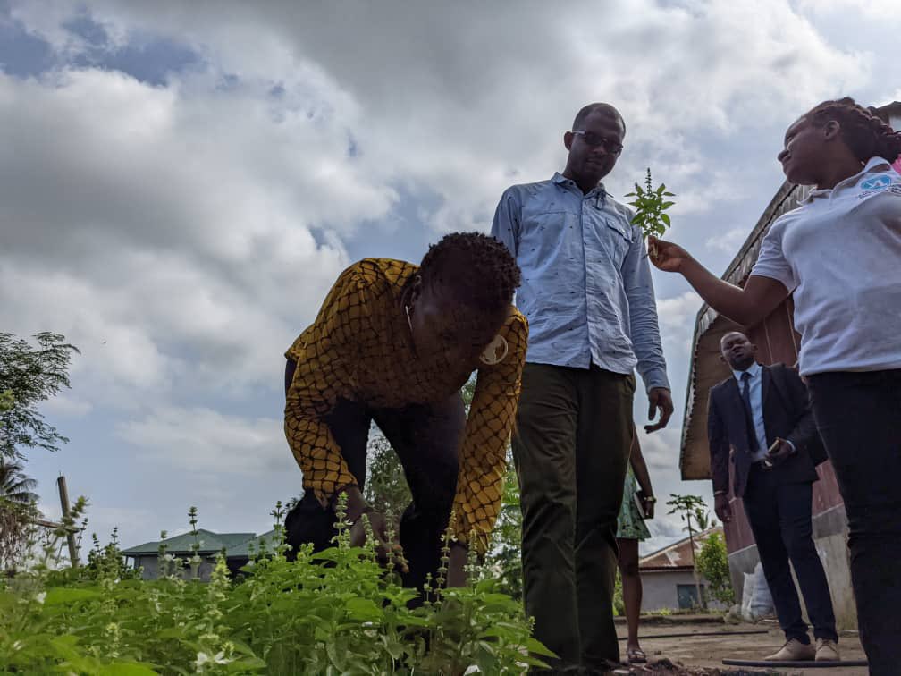 solijcm's tweet photo. As we lay the foundation for a powerful movement that will profoundly impact our society,Doris's transformative experience in the heart of a torn society, which she gradually heals,was an inspiring moment for us
SoliJ, when youth comes together to drive changeStay connected😇
3/3 https://t.co/MUD8j5hTa3