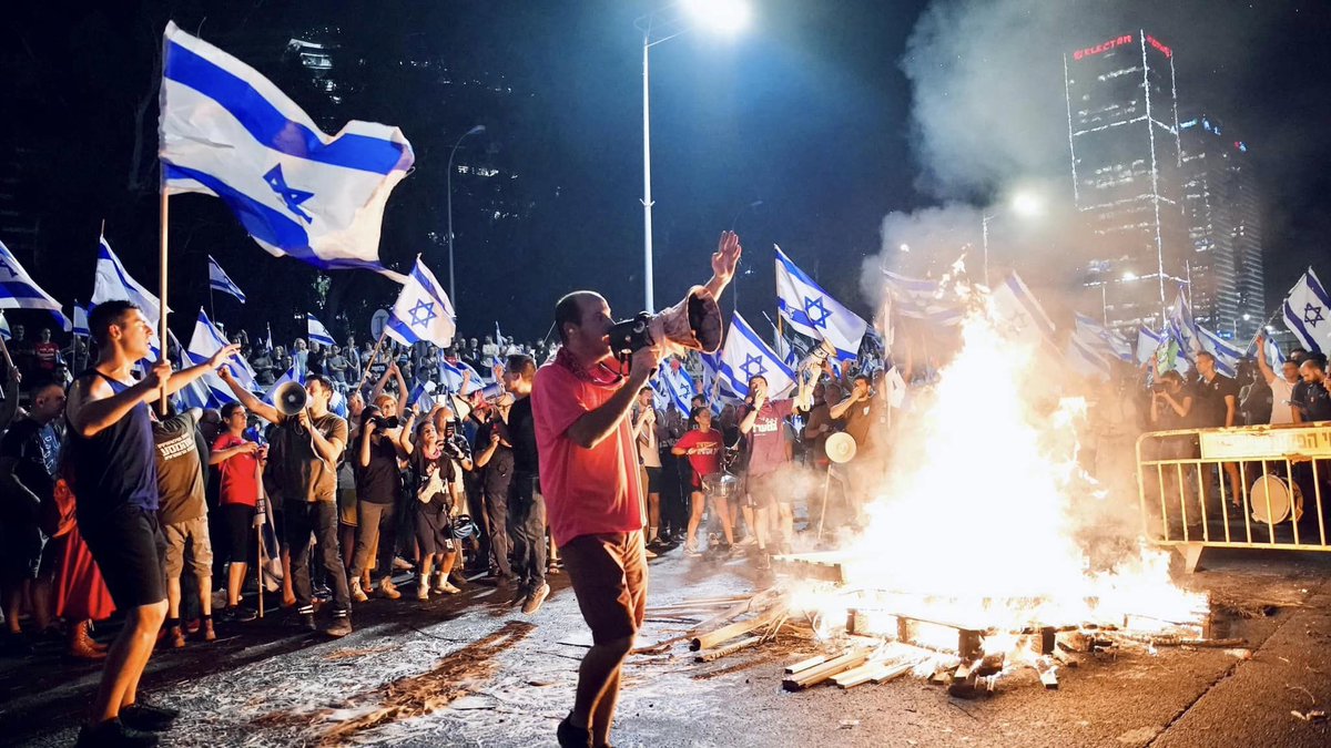 2024 Exhibition <Our Inheritance>

Maya is organizing and moderating a webinar, "Fighting for Democracy: Reflections on the Israeli Democracy Protest Movement from the Post-October 7 World." Learn how civilians can save their democracies.

RSVP: eventbrite.com/e/fighting-for…