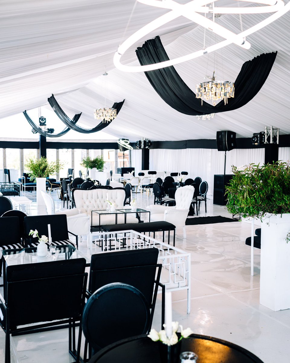 nonoevents's tweet photo. #DignifiedSendOff #RIP
#FuneralService #FuneralCeremony #FuneralServiceSetup #FuneralServiceDeco
#Decking #GlassMarquee #Marquee #Cabanas #StretchTent #Deco #FurnitureHire #Candles #Flowers
#NonoEvents https://t.co/IAVMfpAGsQ