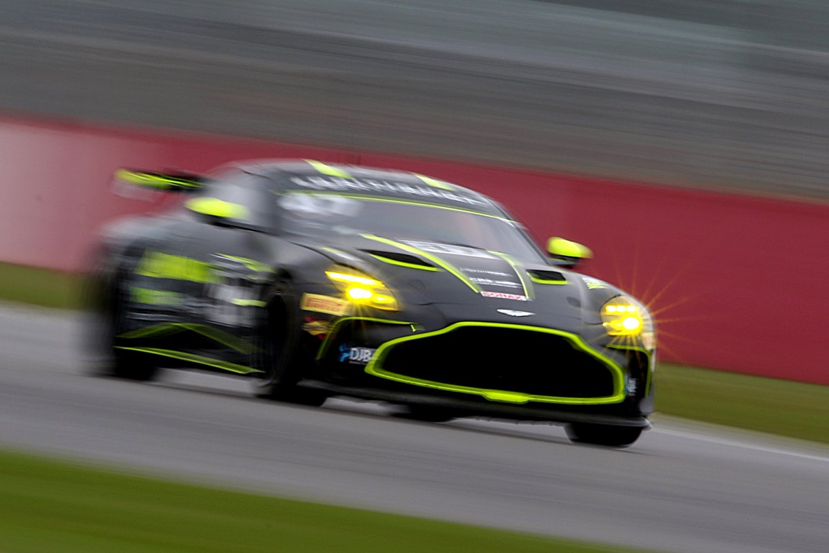 Three is the magic number. Beechdean AMR’s Aston Martin Vantage GT3 and both Forsetti Motorsport Vantage GT4s all qualified third in class for the second round of the British GT Championship - the Silverstone 500. 📸 @BritishGT #AstonMartin #Vantage #BritishGT #Silverstone500