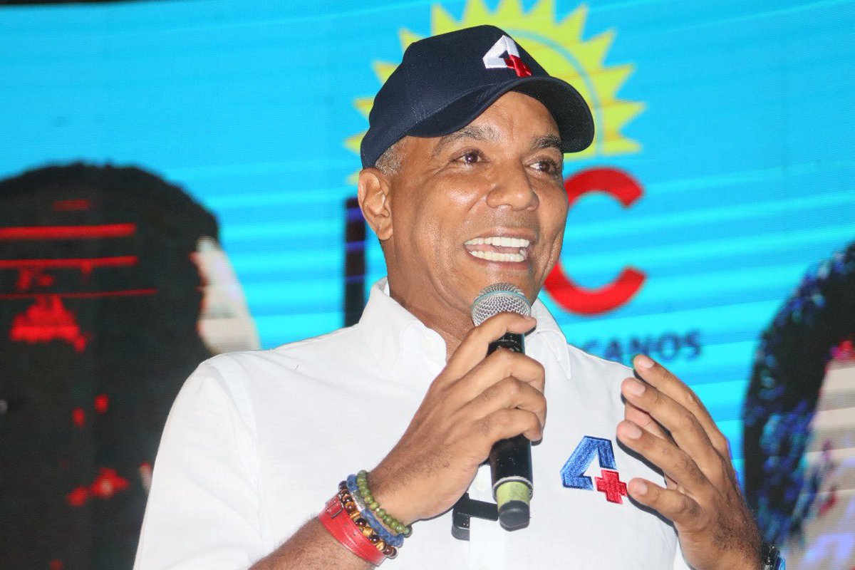 partidodxc's tweet photo. ¡Moca se suma al cambio! ☀️

✅Continuamos en las calles haciendo historia 

Pedro Fernández y su equipo se unen a Dominicanos por el Cambio (DxC) en apoyo a Luis Abinader, Carlos Gómez y los candidatos a Diputados de RD-AVANZA en Espaillat. 

#DxC https://t.co/A6D08Hr6yZ
