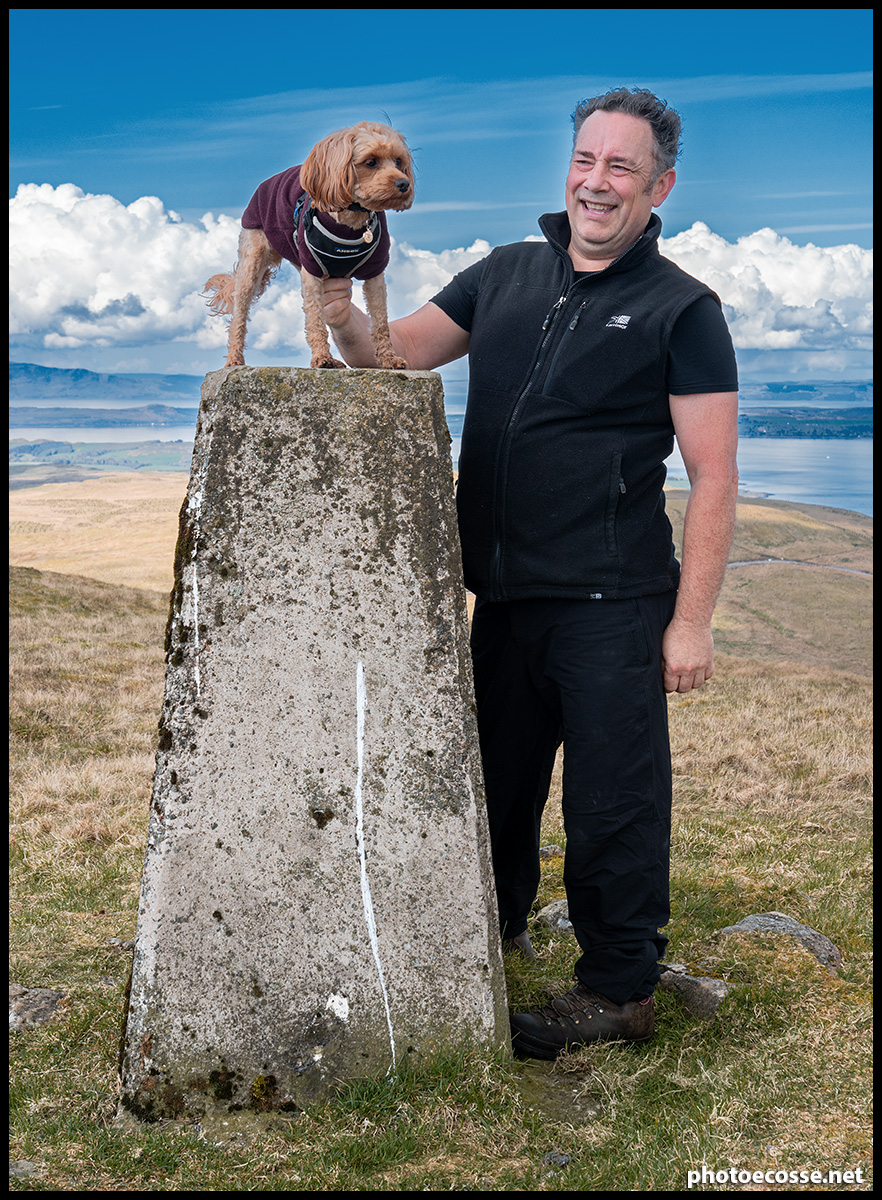 Wee hill walk this morning up over Irish Law, with my pal Nick and his dog Evie. I think this was Evie’s first hill walk.

#IrishLaw
#hillwalking
#Muirshielhills
#Largs
#photoecosse