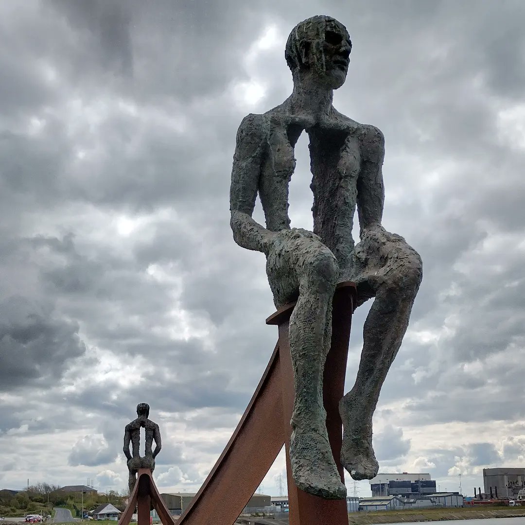 lauralikeswater's tweet image. Six playgrounds, a fairground, multiple beaches, multiple cafes and five miles of flat, smooth, traffic-free asphalt. Best family bike ride in the UK?
#unlikelydestination #morecambebay #heysham #familycycling
