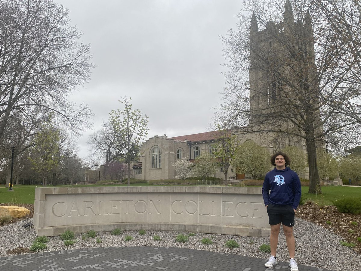 Had an incredible visit today with @CarletonFB today. Thank you @CoachKent56 @CoachLeeXiong @AB_balogh for taking the time today to show me Carleton. @CoachJournell @CTJFootball @CoachTPMiller @coachburo