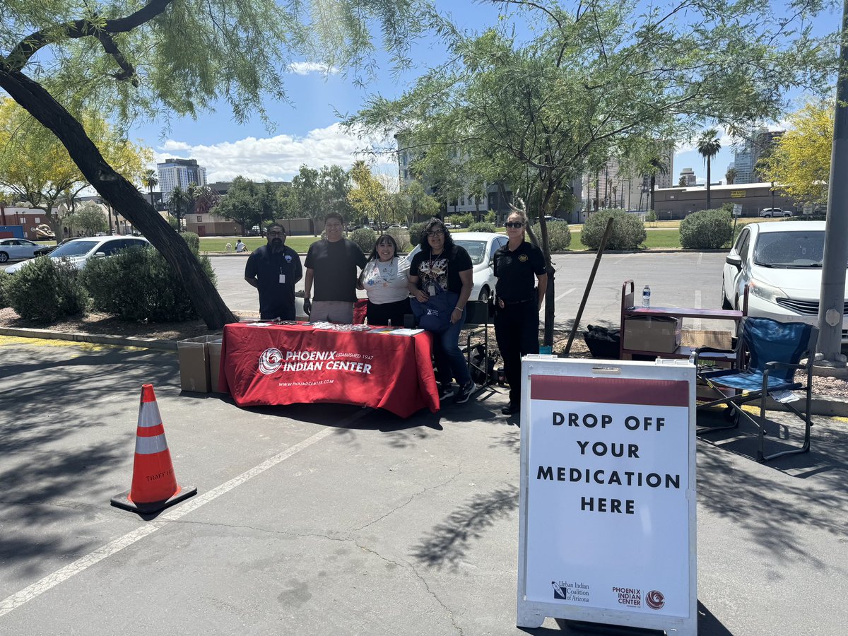 There is still 1.5 hours left to drop off your unwanted and expired meds. Stop by 1221 N Central Ave
Phoenix, we will take them back! #DEA #TakeBackDay
