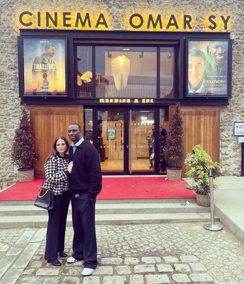 A Trappes ! La ville de naissance de @OmarSy ! 

Y’a désormais un cinéma à son nom 

Une fierté ! ! ##Omar_SY